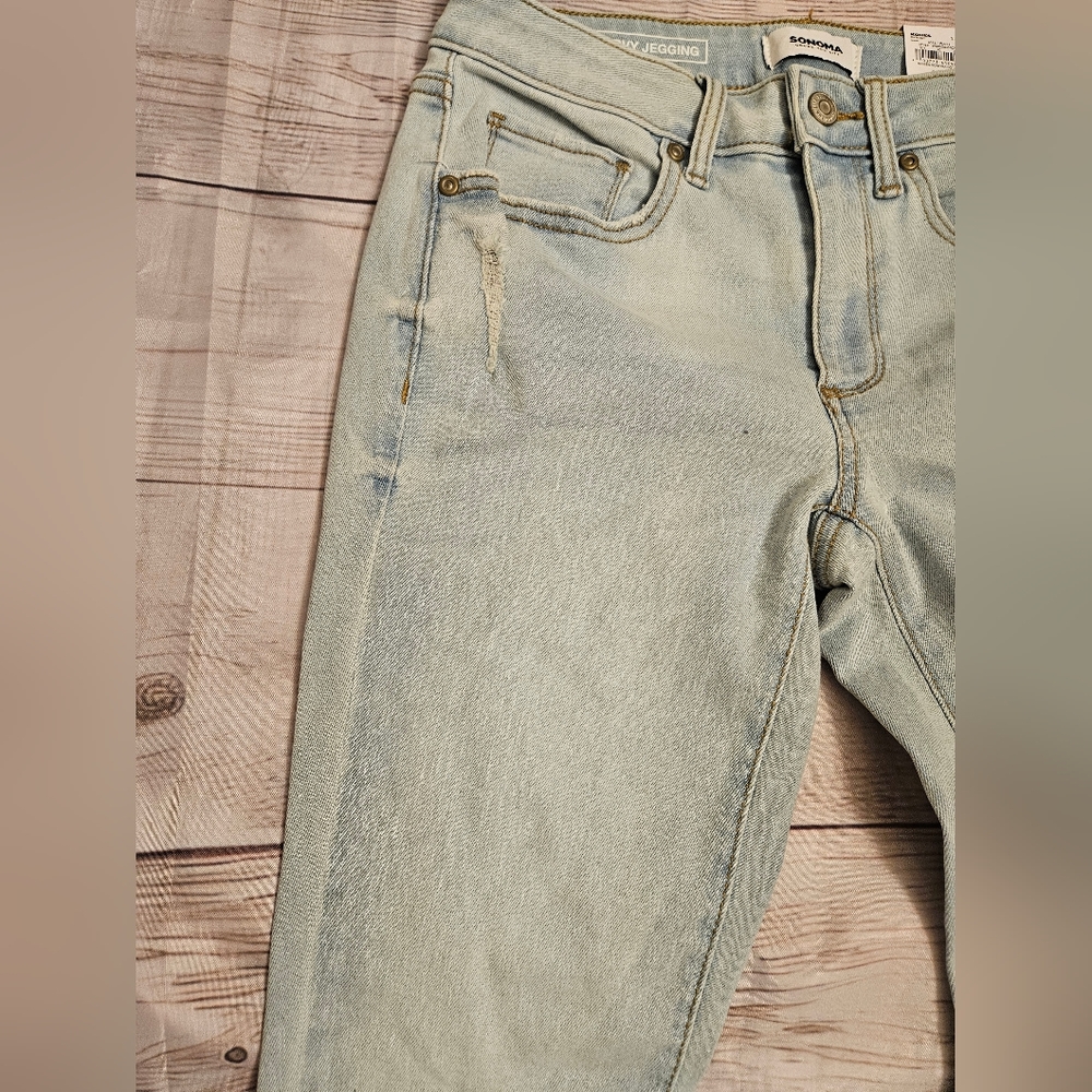 Lot of 2 Sonoma Light Wash Distressed High Rise Curvy Jegging, Size 2 R - Picture 5 of 8
